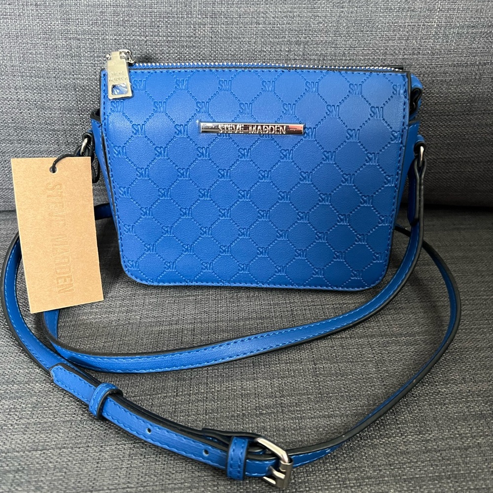 NWT STEVE MADDEN LOGO SMALL CROSSBODY SHOULDER BAG PURSE